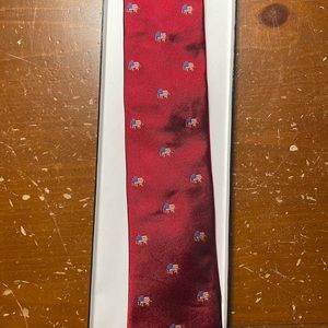 Vineyard Vine Elephant Tie